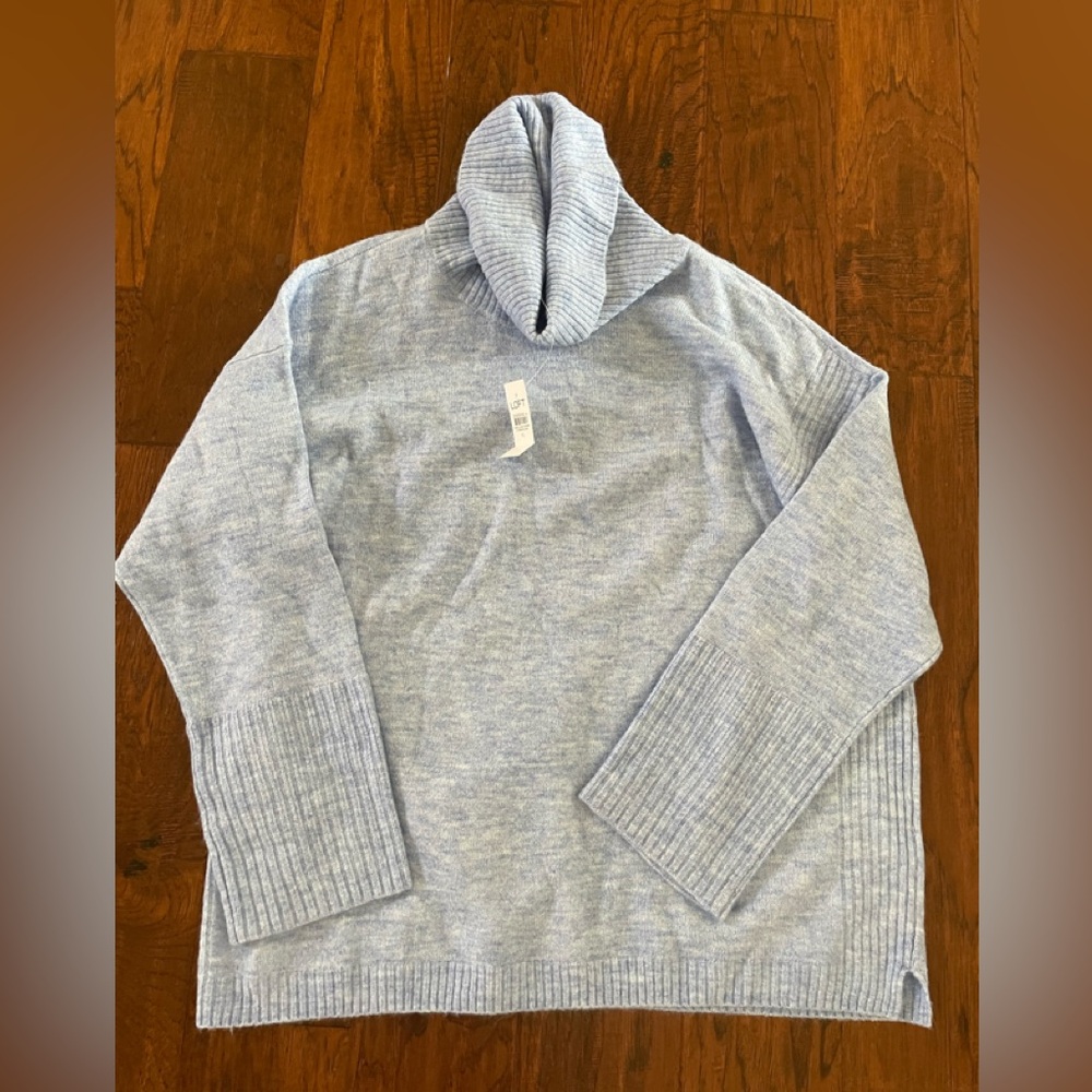 LOFT new turtleneck